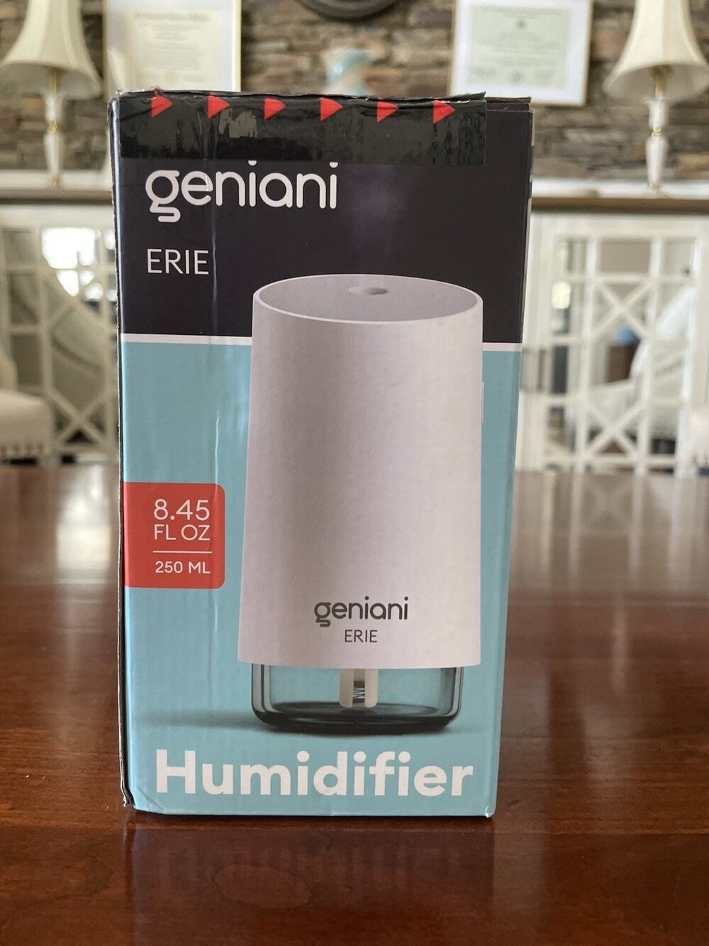 Mini Cool Mist Humidifier 8.45 ft.oz/ 250ml - White - Geniani -New